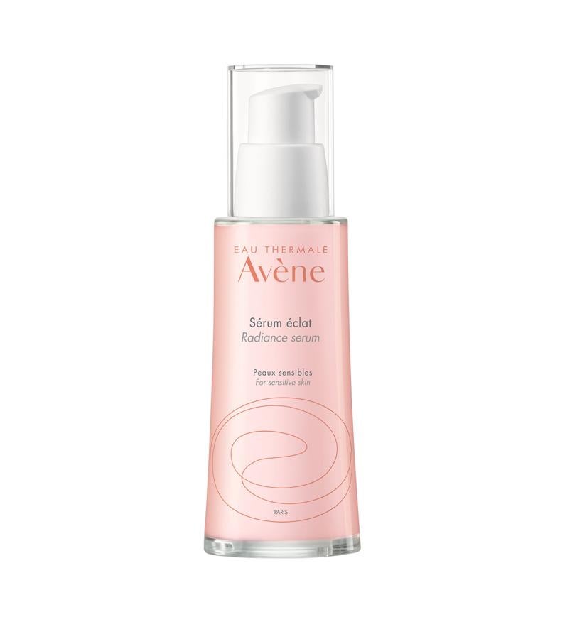 Indicado para pieles sensibles, sin patologías, que sientan su piel cansada, con falta de brillo, con sensación de aspereza al tacto y tendencia a la deshidratación rápida. Su textura refrescante con un acabado en polvo rosa combina la acción suavizante de refinyl con agentes suavizantes para reducir los signos de fatiga e iluminar sutilmente la tez. Agua termal de Avène calmante y suavizante. (32 €).