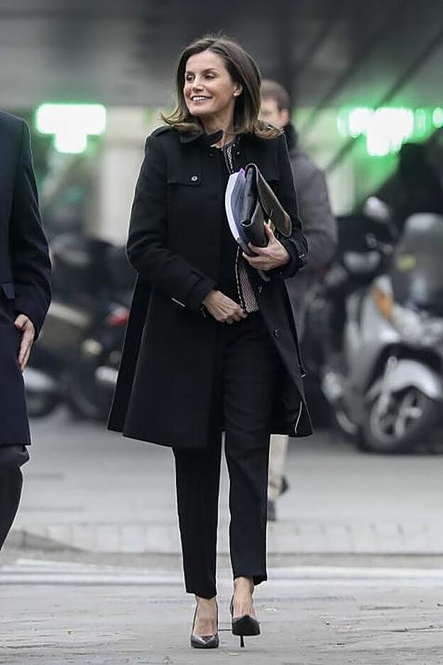 La Reina Letizia acudía esta mañana a una reunicón con la FEDER.