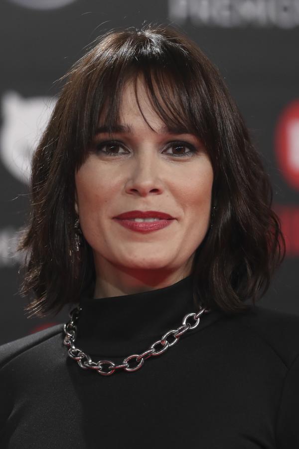 Celia Freijeiro prefirió ondular su melena con corte bob ligeramente desigualada.