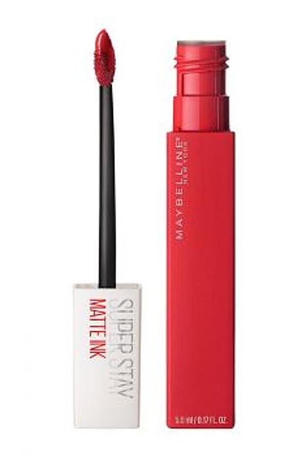 Labial Líquido SuperStay Matte Ink de Maybelline tono 25: Heroine (7,99 euros).
