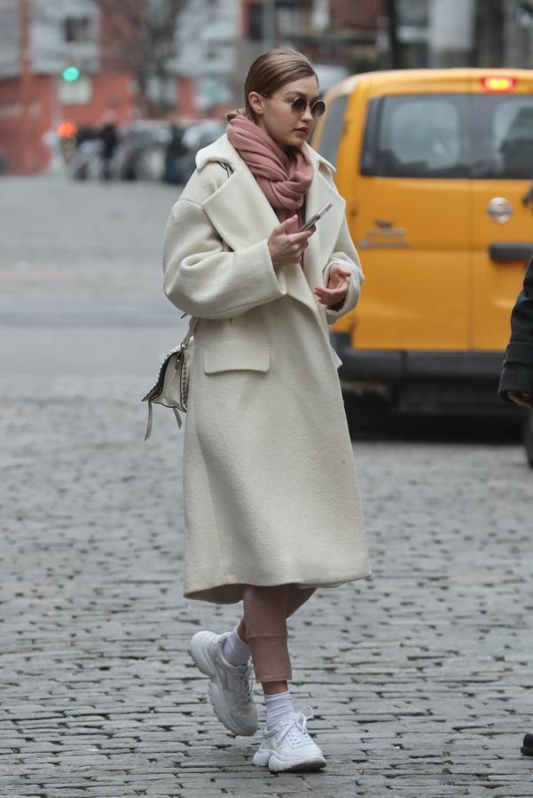 Fotos: Cómo conseguir los mejores looks de invierno con prendas básicas