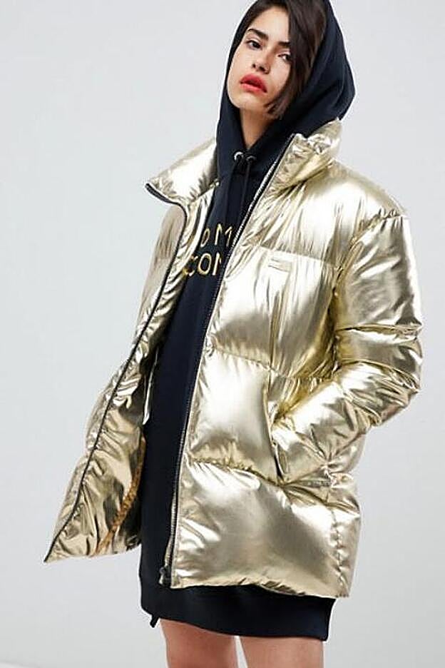 Chaqueta acolchada con acabado metalizado Icon de Tommy Hilfiger, 146,99 euros.