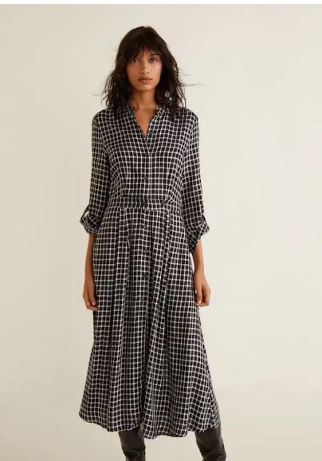 Vestido camisero a cuadros por 15,99 euros.