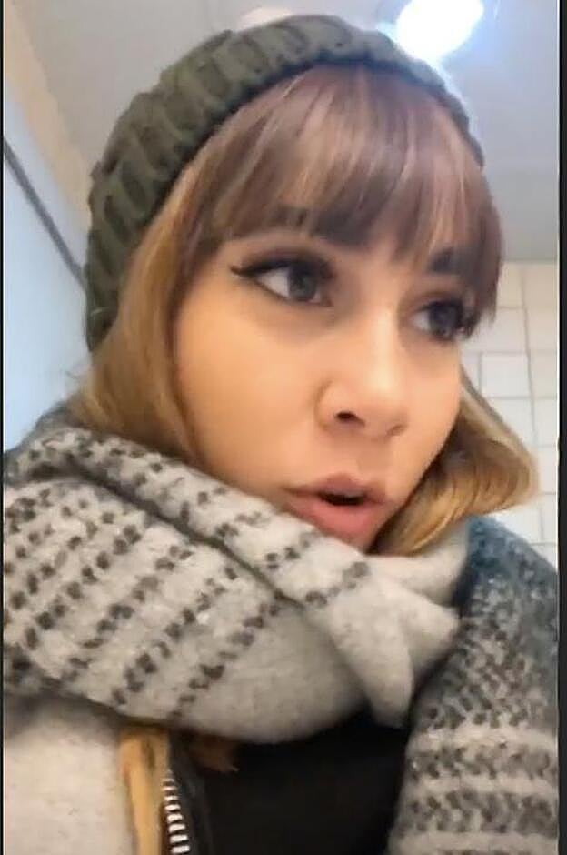 Aitana con complementos deAle Hop.