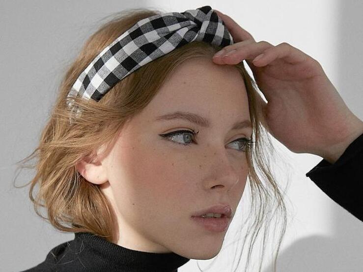 Fotos: Los cuadros vichy inundan las novedades de primavera de Stradivarius