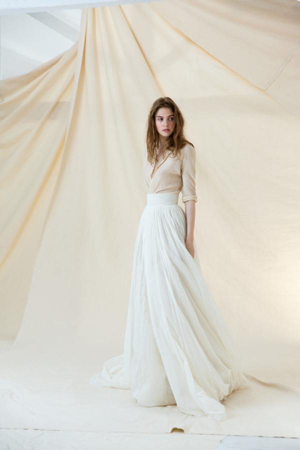 Nos encanta la delicada combinación de la blusa Asia y la falda tutú de Cortana.