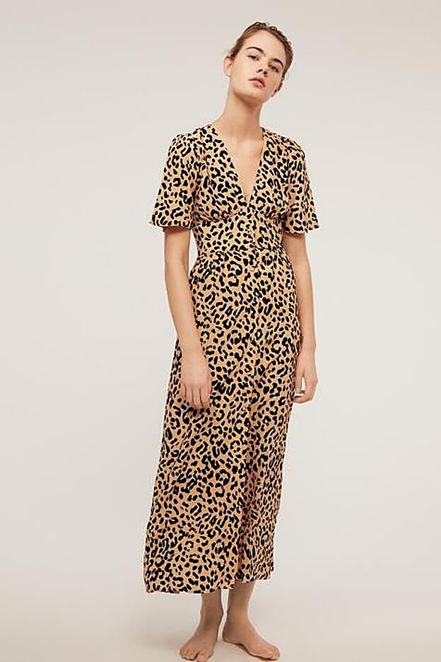 Vestido "animal print" de Oysho.