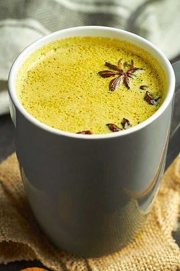 Chai de cúrcuma y laurel