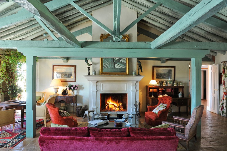 CÓMO IR: está en Torrico, Toledo. Salida 148 de la A-5, km 9 de la carretera Oropesa-Puente del Arzobispo. + INFO: Hotel Vadepalacios, habitación doble, desde 352 euros. Escapada gastronómica con alojamiento, desayuno, comida o cena y masaje, 595 euros. (www.valdepalacios.es).