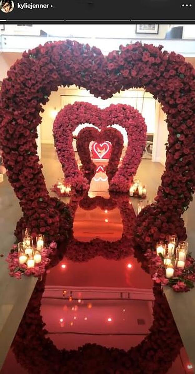 Kylie Jenner comparte con sus seguidores su regalo de San Valentín.