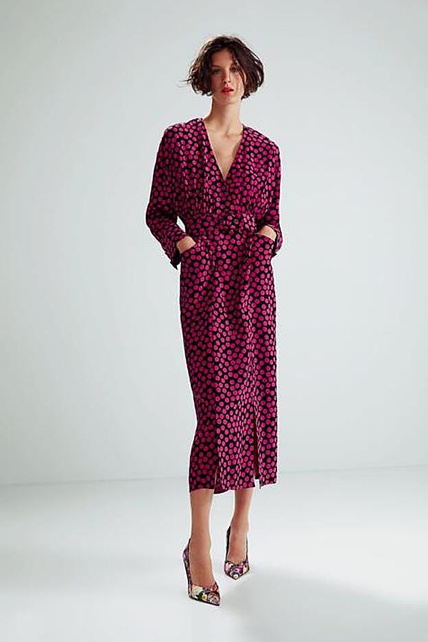 Este es el vestido de Zara que ya lució hace unas semanas la hija de Amancio Ortega.