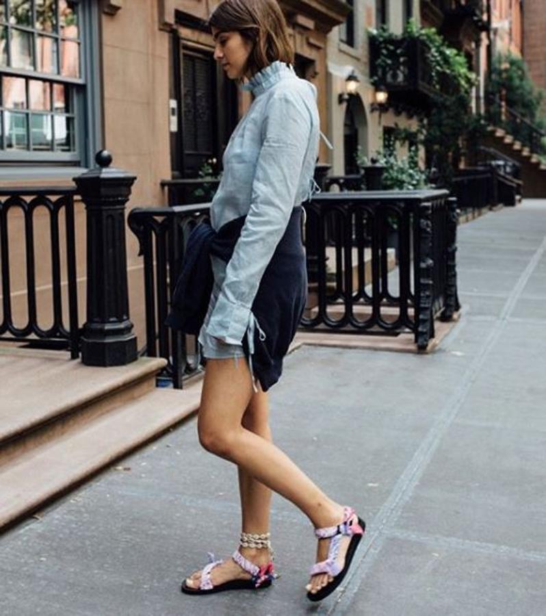 La "influencer" Juliana Salazar ya luce la tendencia. Y no le queda nada mal.