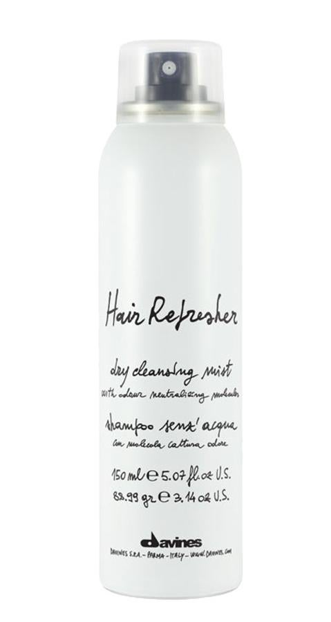 Con principios activos naturales como el polvo de arroz de alta capacidad absorbente y propiedades hidratantes. Con su uso el cabello recupera la ligereza y se perfuma agradablemente como tras un lavado convencional con notas cítricas combinadas con Sinodor, una molécula de derivación natural que captura y neutraliza los malos olores. (25,70 €)