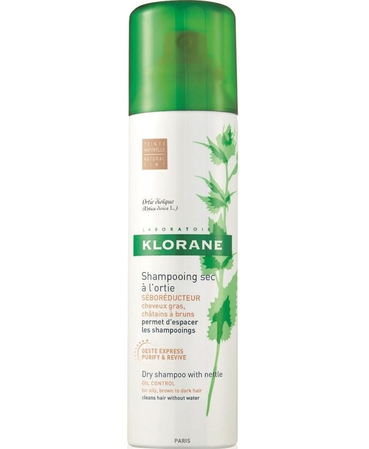 Gracias a los principios activos que encierran sus raíces, la ortiga (Urtica Dioica L.) es reconocida por sus propiedades sebo reductoras tan necesarias en los cabellos grasos. Purifica en profundidad el sebo del cuero cabelludo y permite recuperar limpieza y ligereza en unos minutos. (11,66 €).