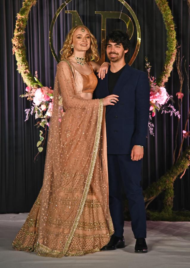 Aunque tenían previsto pasar por el altar el año pasado, las grabaciones de 'Juego de Tronos' les han obligado a retrasar el enlace.