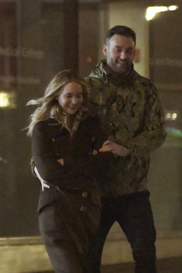 La actriz y el galerista se comprometieron este mismom mes, y uno de los aspectos que se aguarda con mayor expectación es la lista de invitados. La pareja lleva algo menos de un año saliendo, así que esperemos que no haya imprevistos de última hora.