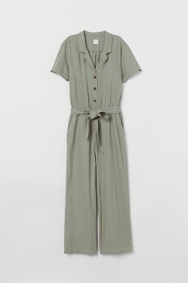 Mono en mezcla de lino con botones: 49,99 euros en H&M.