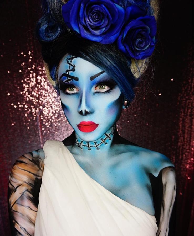 La mayoría de sus maquillajes podría decirse que son terroríficos pero ¡espectaculares! Si te atreves a inspirarte en ellos, como en este inspirado también en la novia de Frankenstein, estamos seguras de que conseguirás ser el centro de atención este Carnaval. (@twistinbangs).