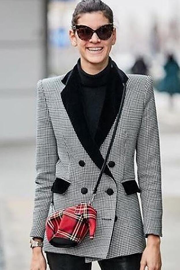 La modelo Marta Ortiz con chaqueta de Bleis Madrid.