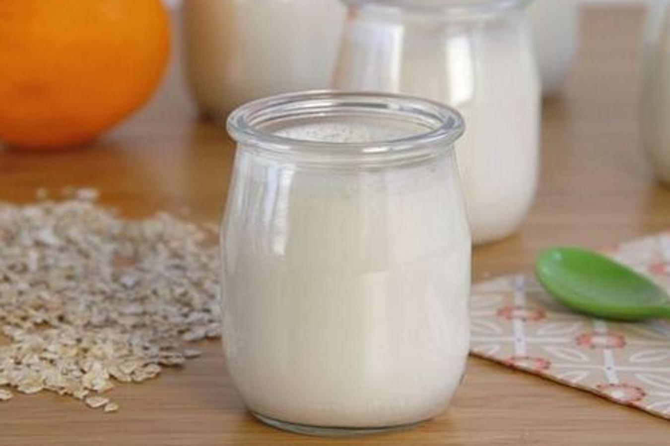 El yogur griego contiene una mezcla de  carbohidratos y proteínas , dos propiedades nutritivas ideales para después del ejercicio. Te proporcionará energía y ayudará a reconstruir y reparar el músculo ejercitado.