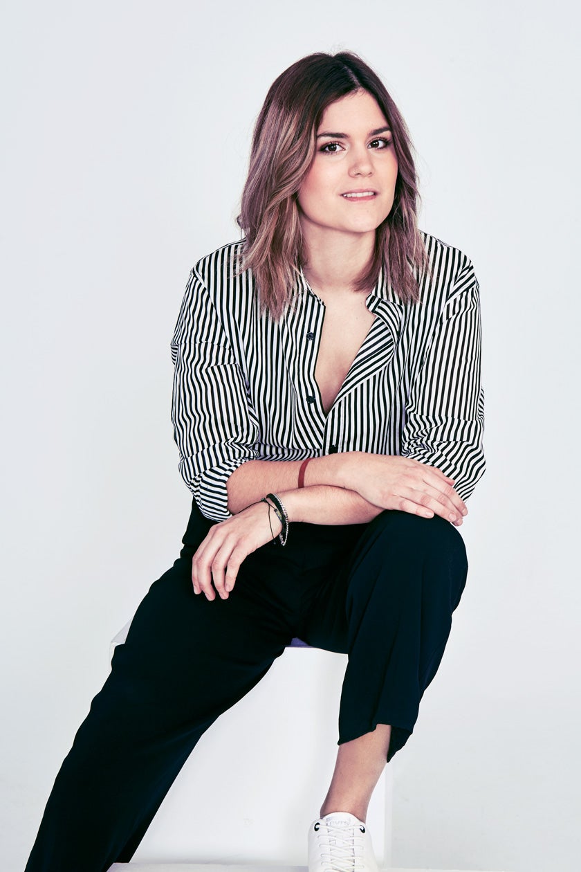 "Tengo el 8M marcado en el calendario; creo que me volverá a reconciliar con la sociedad. El año pasado fue histórico, algo cambió para siempre. Hemos avanzado mucho, sobre todo en visibilidad. Muchos hombres se han dado cuenta de sus errores y han puesto empeño en solucionarlos. Es emocionante ver cómo las mujeres nos unimos contra el machismo, la violencia de género, la brecha salarial, la falta de oportunidades. De todos modos, solo hemos empezado”.