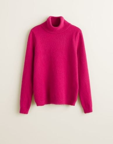 Jersey de punto con cuello vuelto en tono fucsia. (29,99 euros).