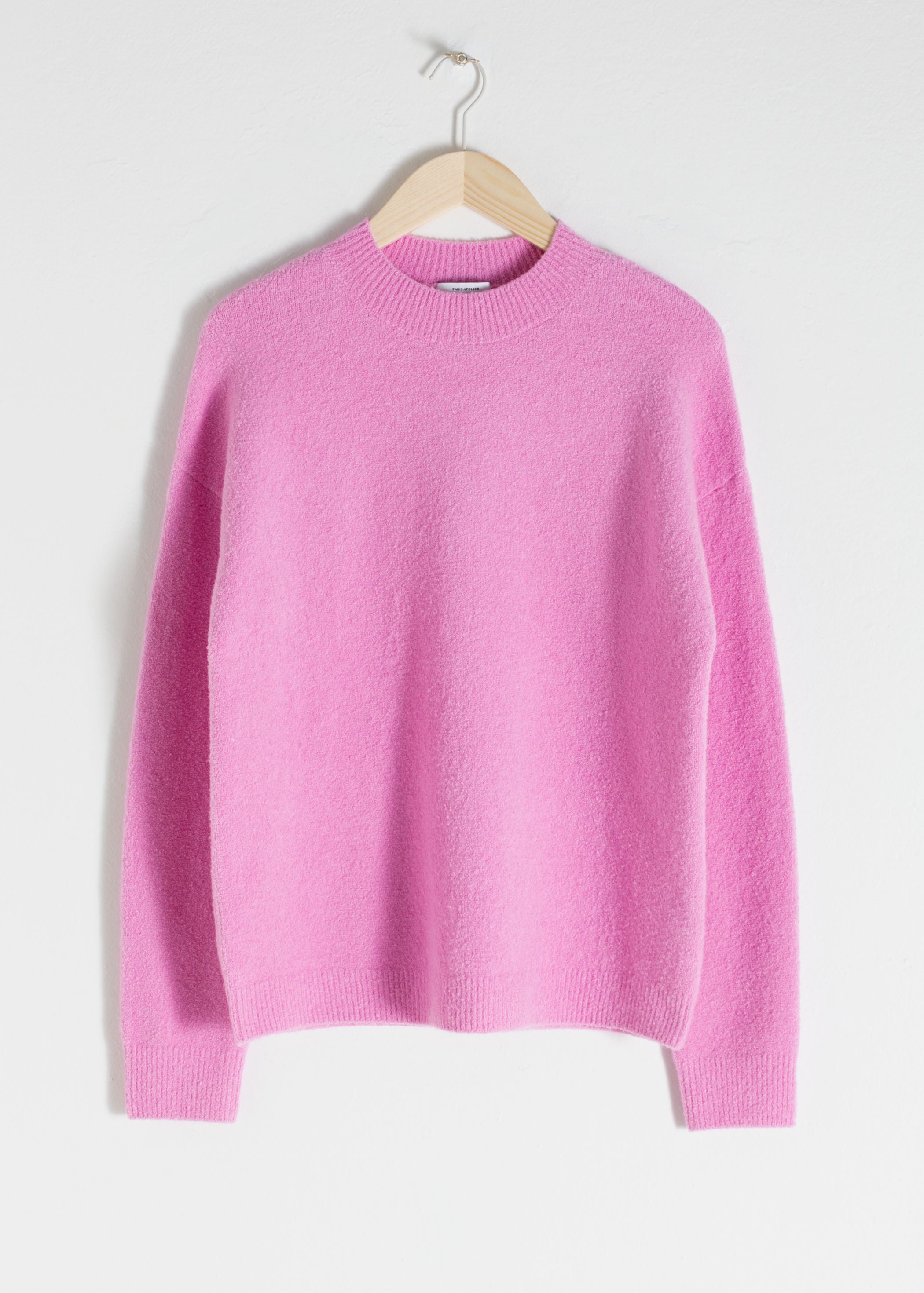 Jersey de punto con cuello redondo de & Other Stories. (39 euros).