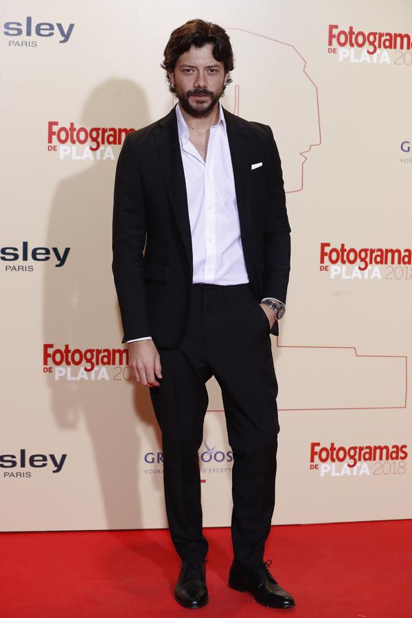 Álvaro Morte de Pedro del Hierro.