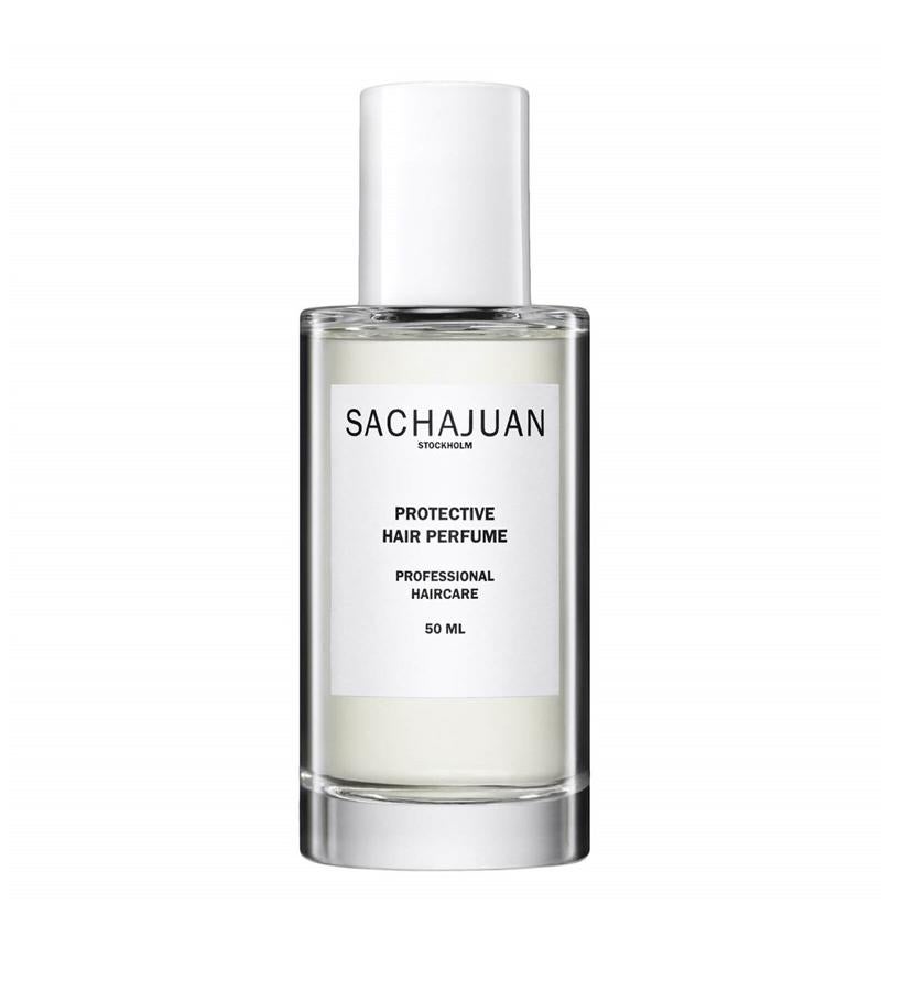 Es un producto multi-funcional que no solamente revive y refresca el cabello con su bruma de la fragancia de la firma, sino que también trata el cabello. Hidrata, reduce la electricidad estática, da brillo y protección solar. La fragancia es floral-afrutada, sofisticada con notas de litchi, manzana verde, un corazón de melocotón, rosa e ylang-ylang y con notas de base de patchuli, cedro y almizcle blanco. (60 €).