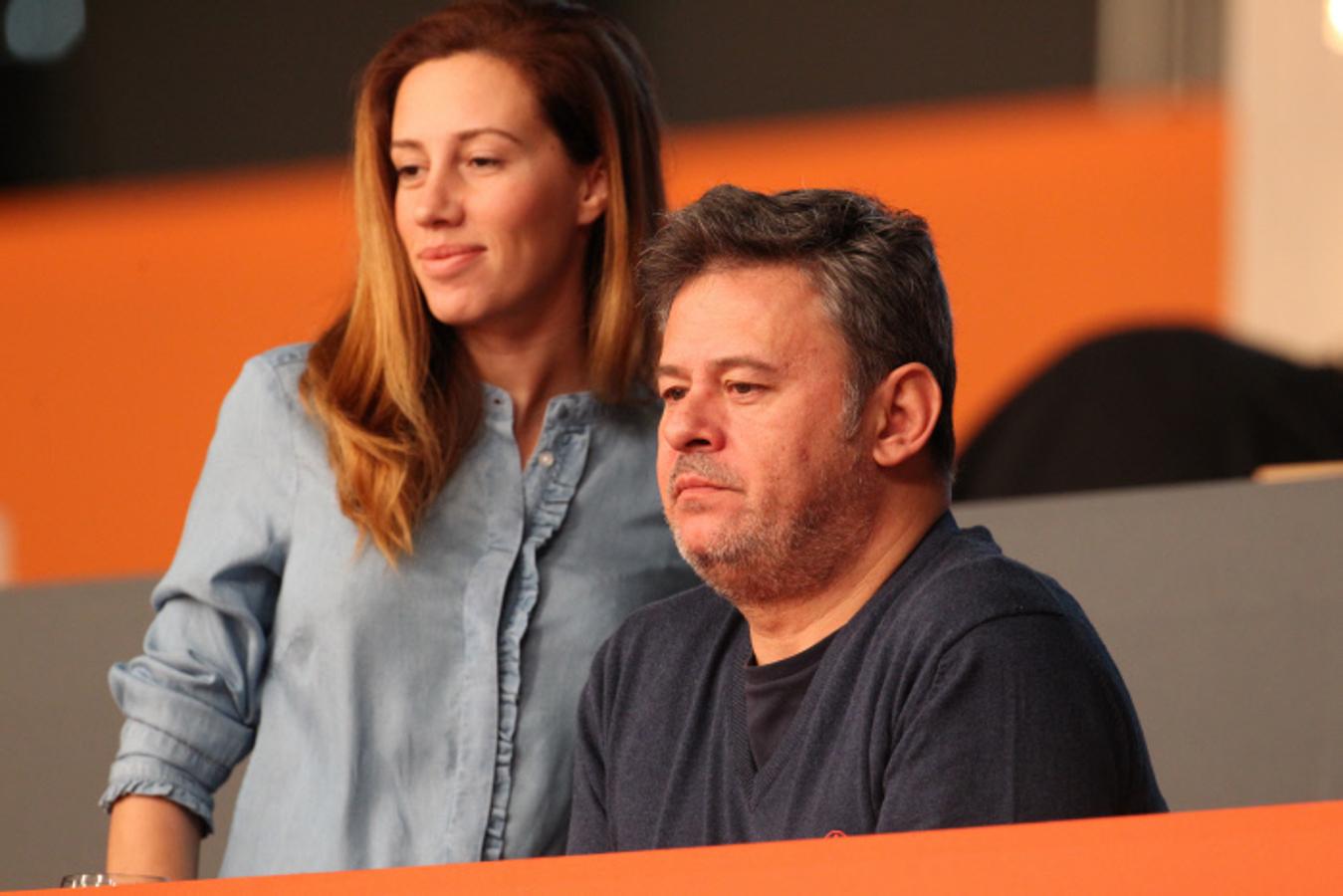 Según la revista 'Lecturas', Miki Nadal y Carola Escamez han puesto punto y final a su matrimonio tras cinco años y una niña en común.