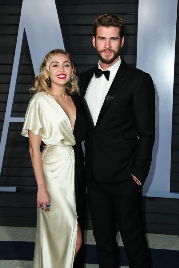 Miley Cyrus y Liam Hemsworth anunciaban su separación en agosto, casi a la vez que aparecían unas fotos de ella besándose con una mujer.