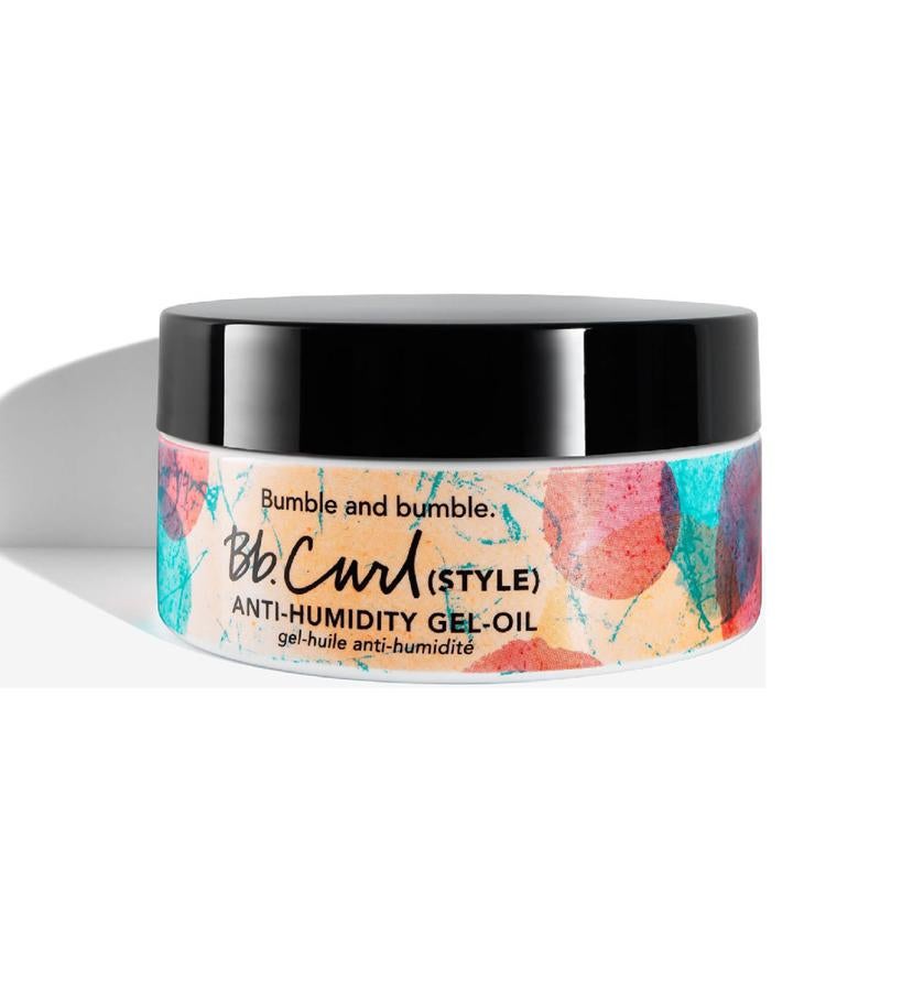 Una fórmula antiencrespamiento que aporta el aguante de un gel con la hidratación de un aceite. El híbrido controla e hidrata los rizos compactos con el complejo HydraSculpt Blend que realza todo tipo de ondas. Un cóctel de aceites brasileños nutritivos e hidratantes es el que permite tratar hasta los rizos gruesos para dejar el cabello suave, dócil y brillante. (28,95 €).