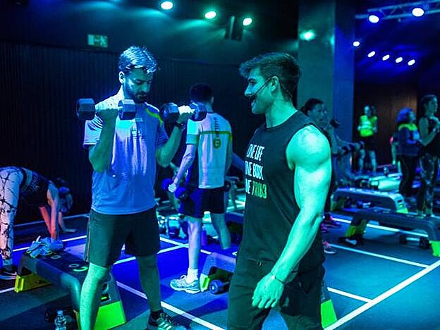 El director del centro durante un entrenamiento.