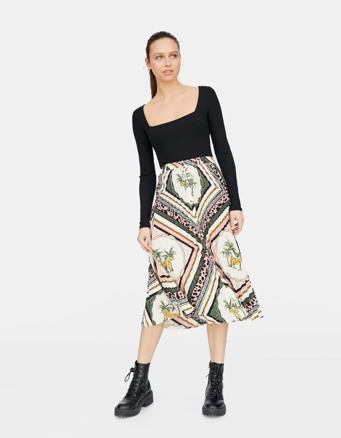 Efecto "patchwork", con print tropical y trazas de leopardo, 19,99 euros.