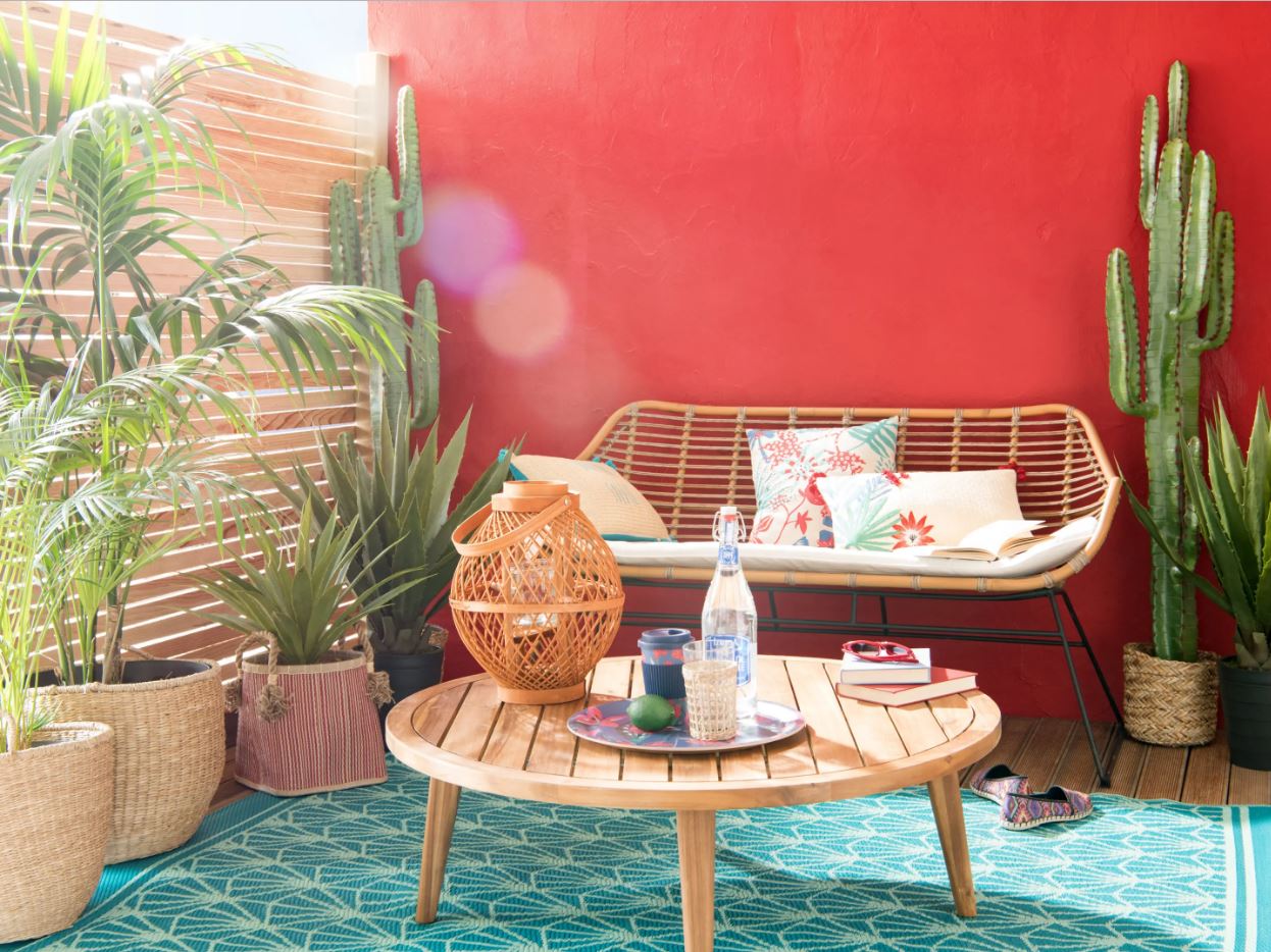 La estética étnica nos deja rincones exteriores tan apetecibles para  una velada 'chill out'  como este.