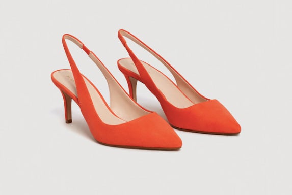 Zapatos de tacón destalonados: 19,99 euros en Mango Outlet.
