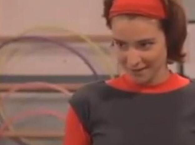 Sandra Barneda, como profesora de baile de Leo en 'Compañeros'.