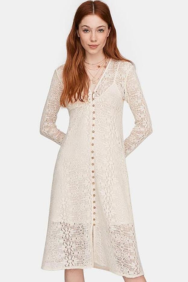 Vestido crochet de Stradivarius. (29,99 euros).