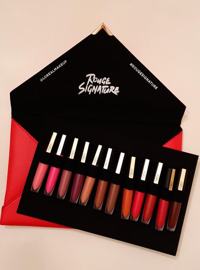 Con estos labiales podrás conseguir un resultado mate de impacto y todo con una textura tan ligera que no notarás que lo llevas puesto, Paula Echevarría destaca la "cobertura total" de estos labiales. (Precio por labial: 13,95 euros).