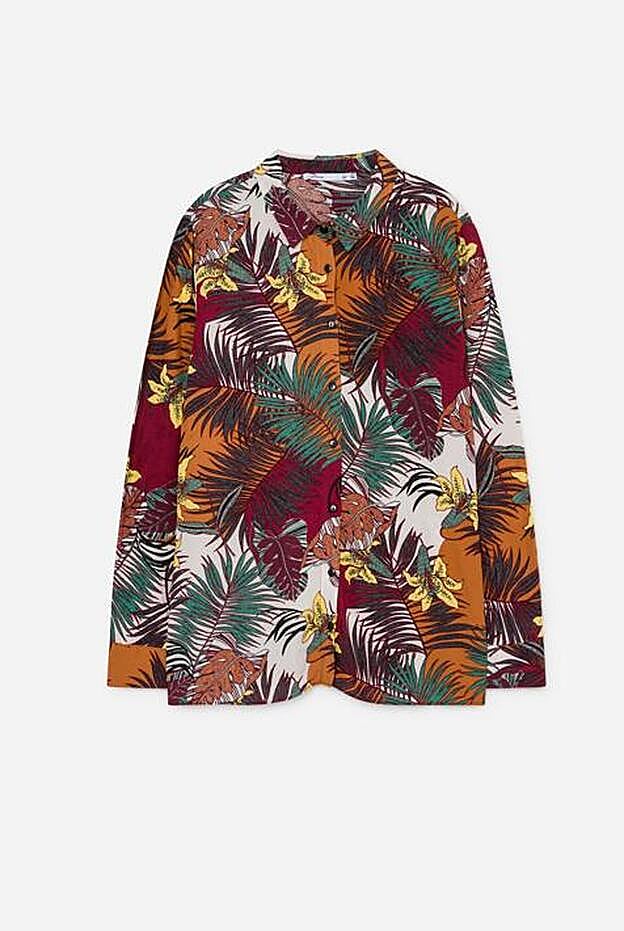 Camisa estampada multicolor, 14,99 euros.