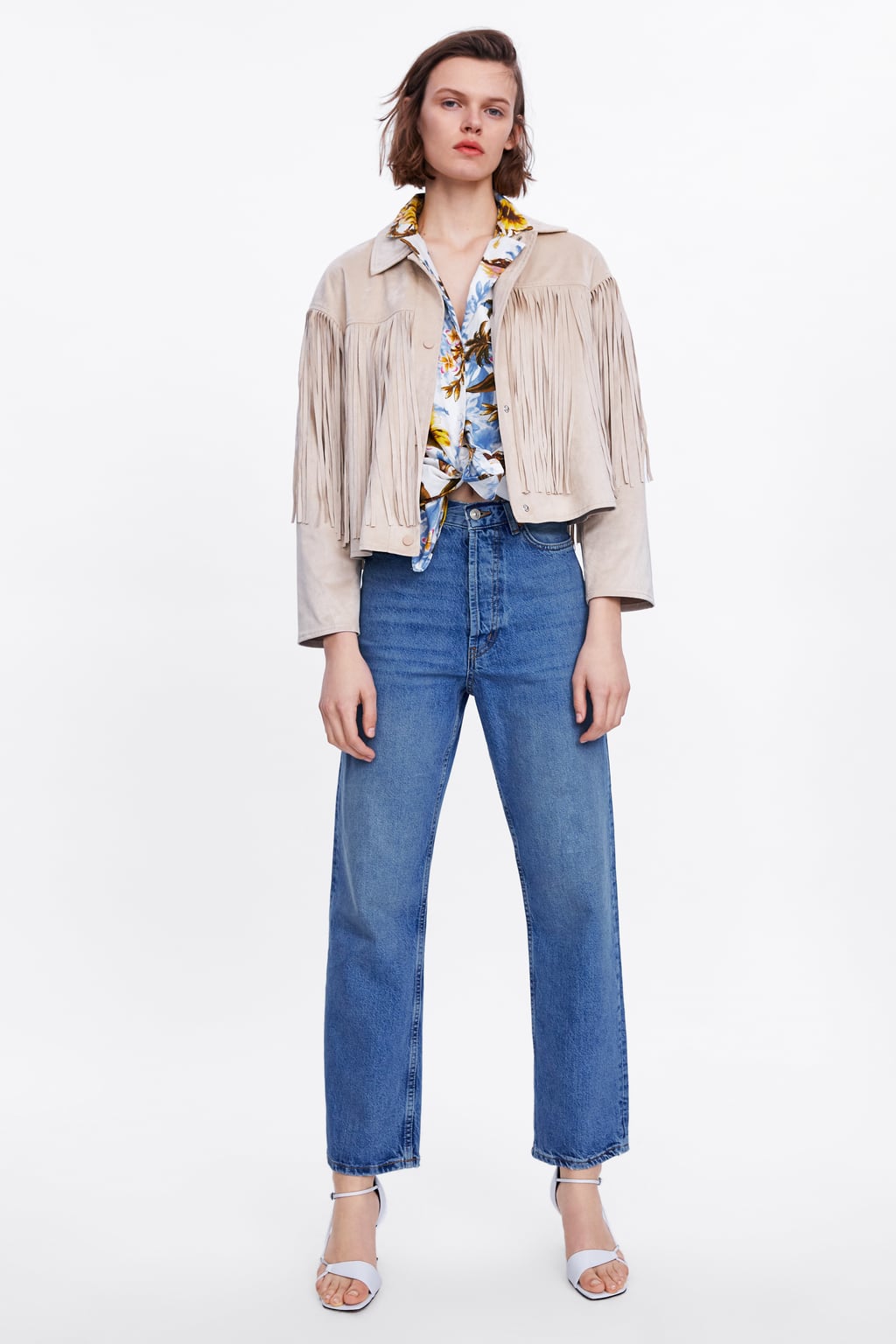 De estilo cowboy y efecto ante: esta cazadora de Zara salvará cualquier look de entretiempo. (39,95 euros).