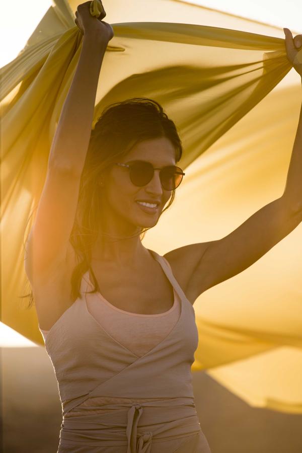 "Para mí, las gafas de sol son un complemento imprescindible que nunca falta", ha asegurado la periodista.