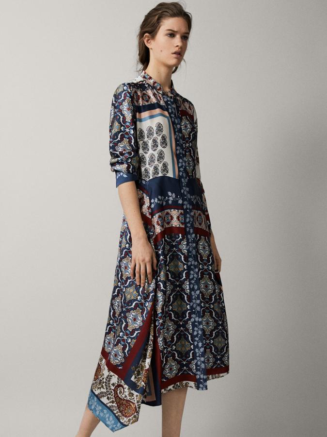 Otro buen clon del vestido de Sandro de la Reina lo encontramos en Massimo Dutti: cuesta 99 euros, y aunque no es 'low cost' del todo, es bastante más barato que el original... y sigue disponible.