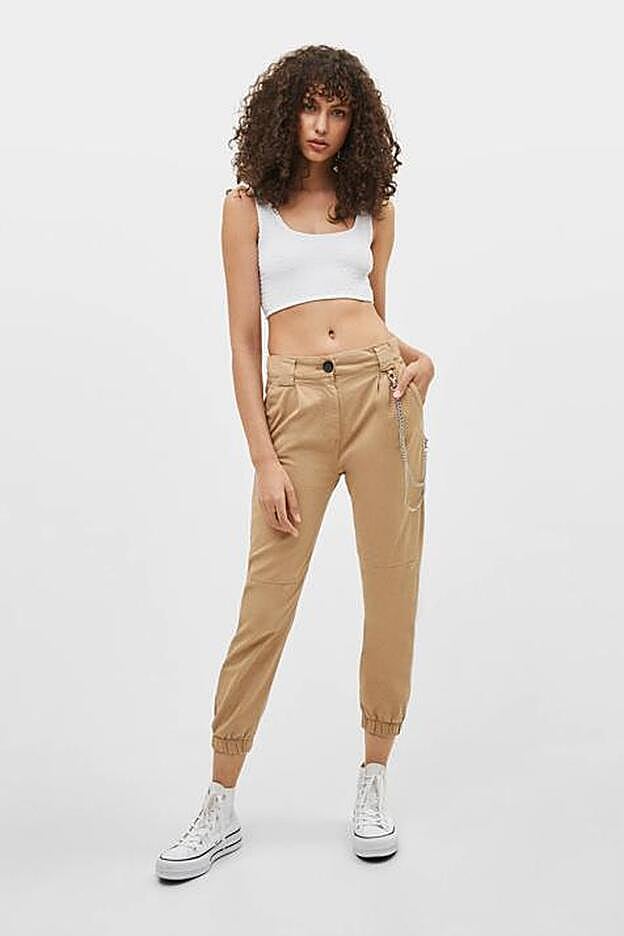 Los pantalones de Bershka que ha llevado Nagore son estos y cuestan 22,99 euros.