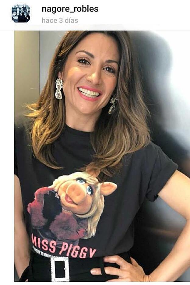 Nagore Robles lucía esta nueva camiseta de Pull & Bear hace unos días en su perfil de 21 Buttons.