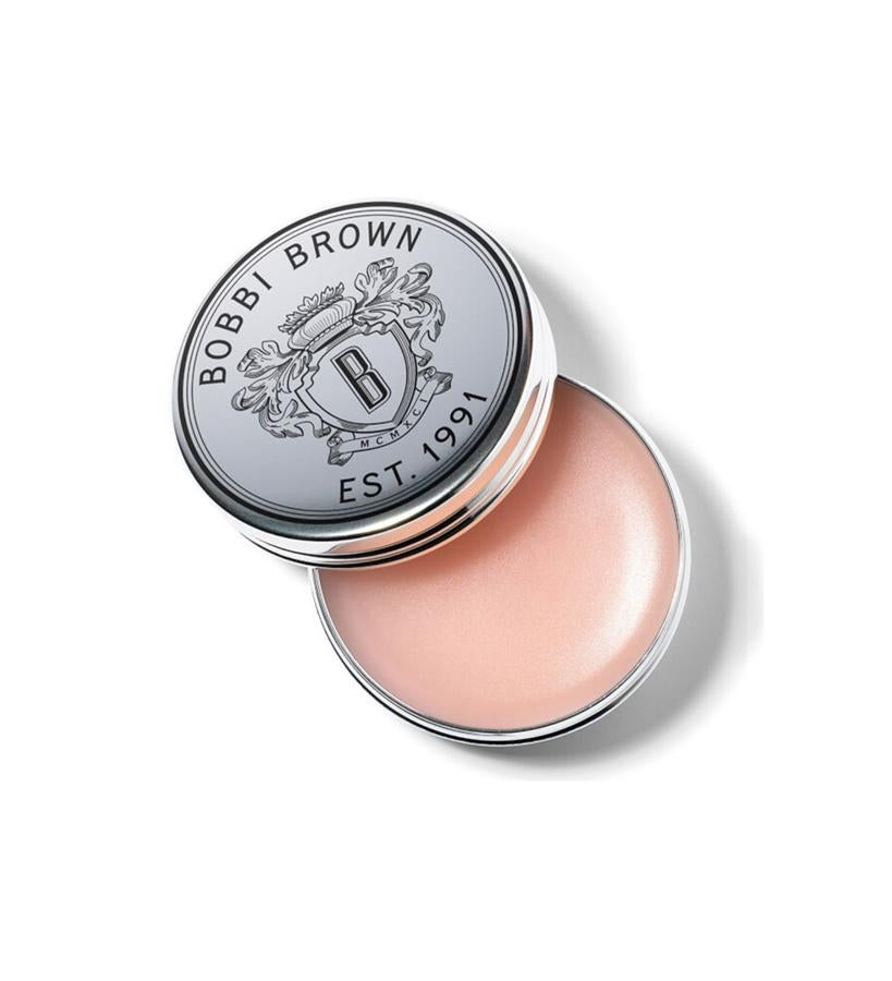 Su FPS 15 ayuda a proteger los labios de los rayos UV y la combinación de germen de trigo, y aceite de oliva y aguacate los suavizan y nutren instantáneamente. La fórmula protectora no grasa contiene emolientes naturales y petrolato, cera de abejas para hidratar y nutrir al instante, además de aloe vera para proporcionar un efecto calmante, hidratante y reconfortante a los labios secos y agrietados. (24 €).