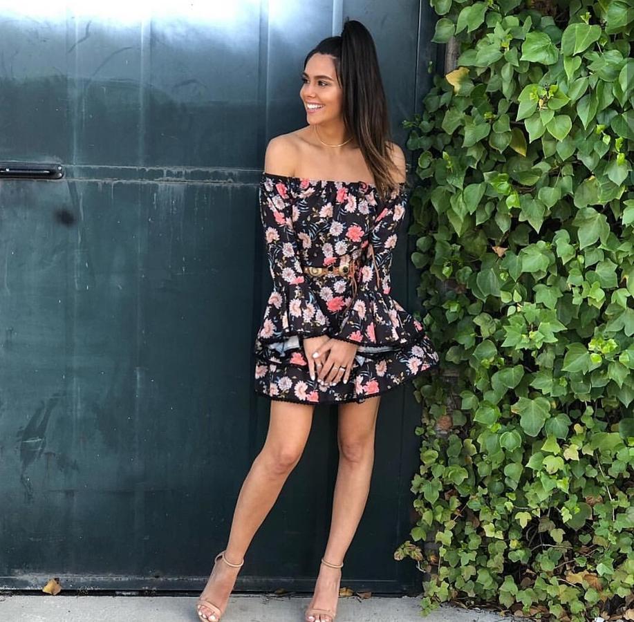 Cristina Pedroche dio la bienvenida a la primavera con este minivestido con estampado floral y volantes tan ideal.
