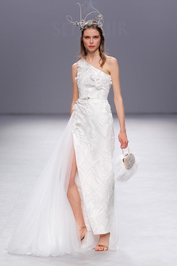 El vestido de novia más bonito del desfile de Sodomir en la Barcelona Bridal Week.