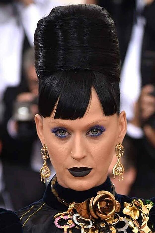 No hay palabras para describir este look siniestro de Katy Perry.