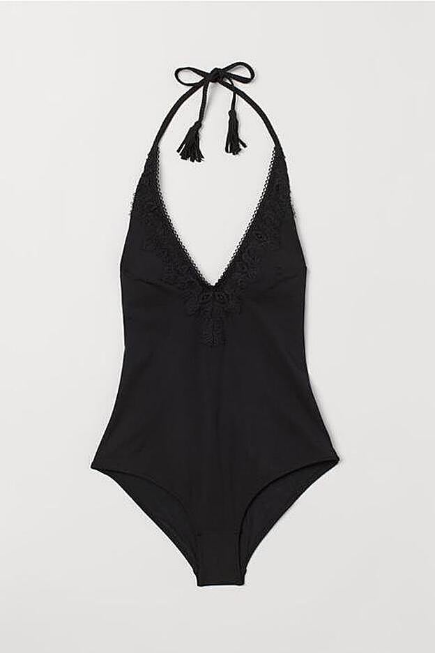 Traje de baño cuello halter, 29,99 euros.